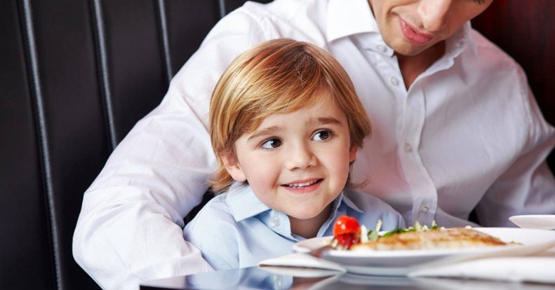 Így éld túl egy kisgyerekkel az étteremben!