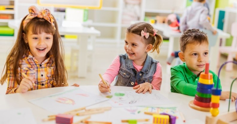 Ezeket a készségeket fejleszti a rajzolás gyerekeknek