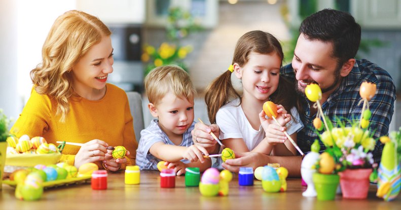 Húsvéti szokások - tojásfestés gyerekekkel