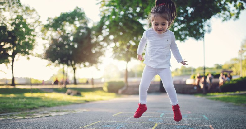 Extrovertált és introvertált gyerekek: hogyan támogasd őket?