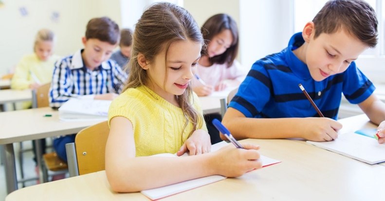 Külalak és kézírás gyakorlás kisiskolásoknak hatékonyan