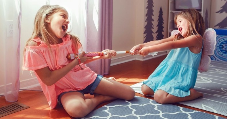 Irigység gyerekeknél - mit tegyek ha irigy a gyerek?