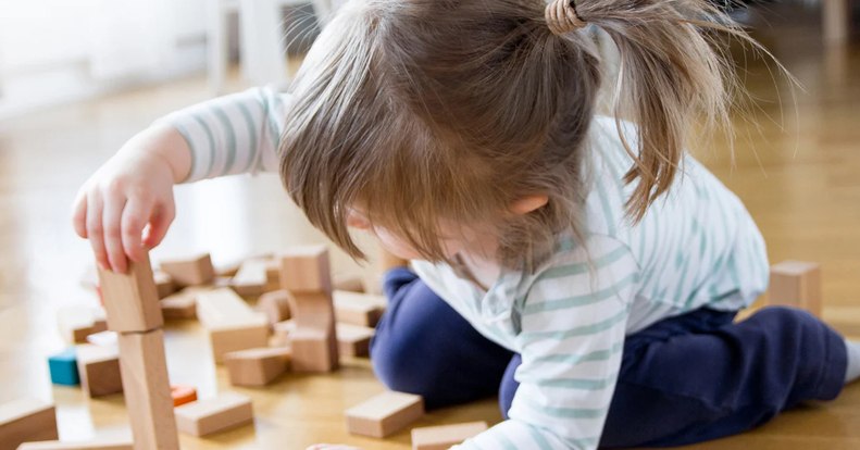 Fajátékok gyerekeknek – A természetes játékok előnyei