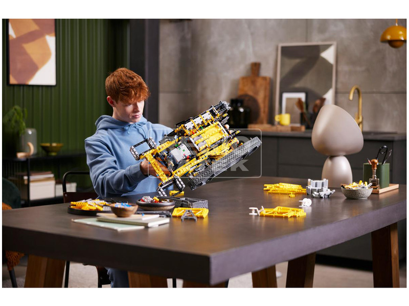 LEGO Technic 42146 Liebherr LR 13000 lánctaplas daru kép nagyítása
