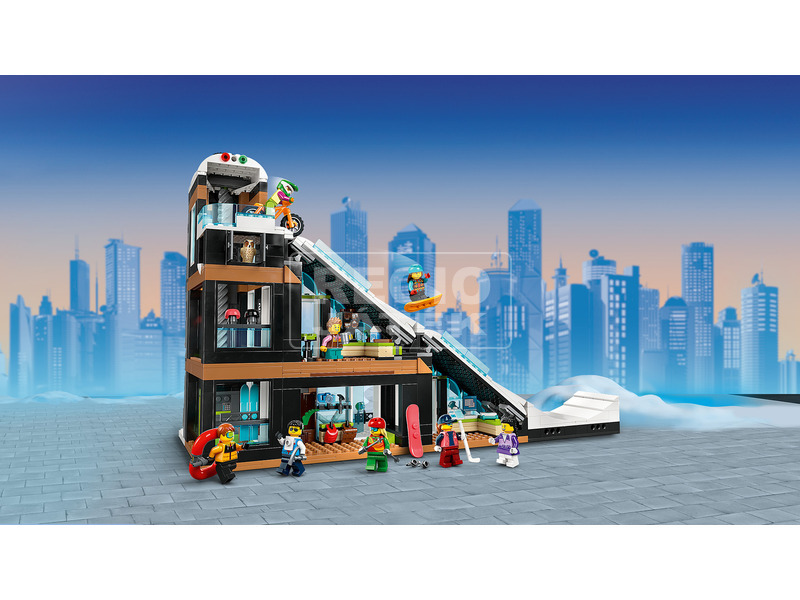 LEGO City 60366 Sí- és hegymászó központ kép nagyítása