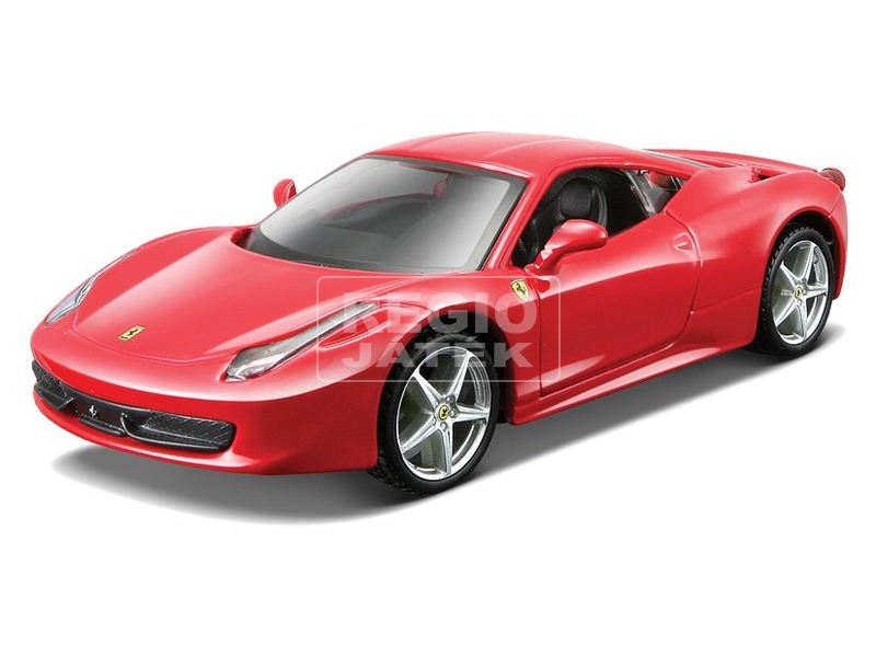 Bburago Ferrari versenyautó 1:32 - többféle kép nagyítása
