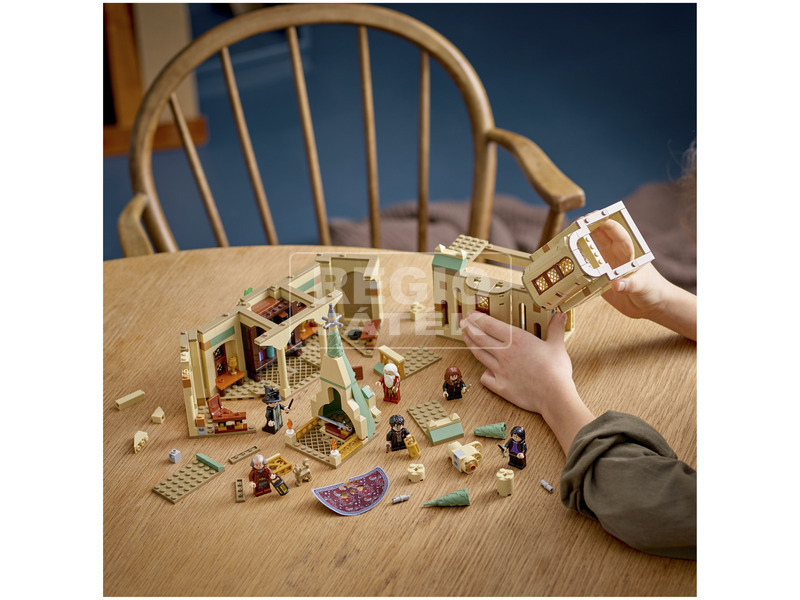 LEGO Harry Potter TM 76402 Roxfort™: Dumbledore irodája kép nagyítása