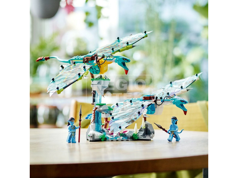 LEGO Avatar 75572 Jake és Neytiri első Banshee repülése kép nagyítása