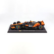 Bburago 1 /24 F1 KIT versenyautó pilótával - McLaren /Piastri kép nagyítása